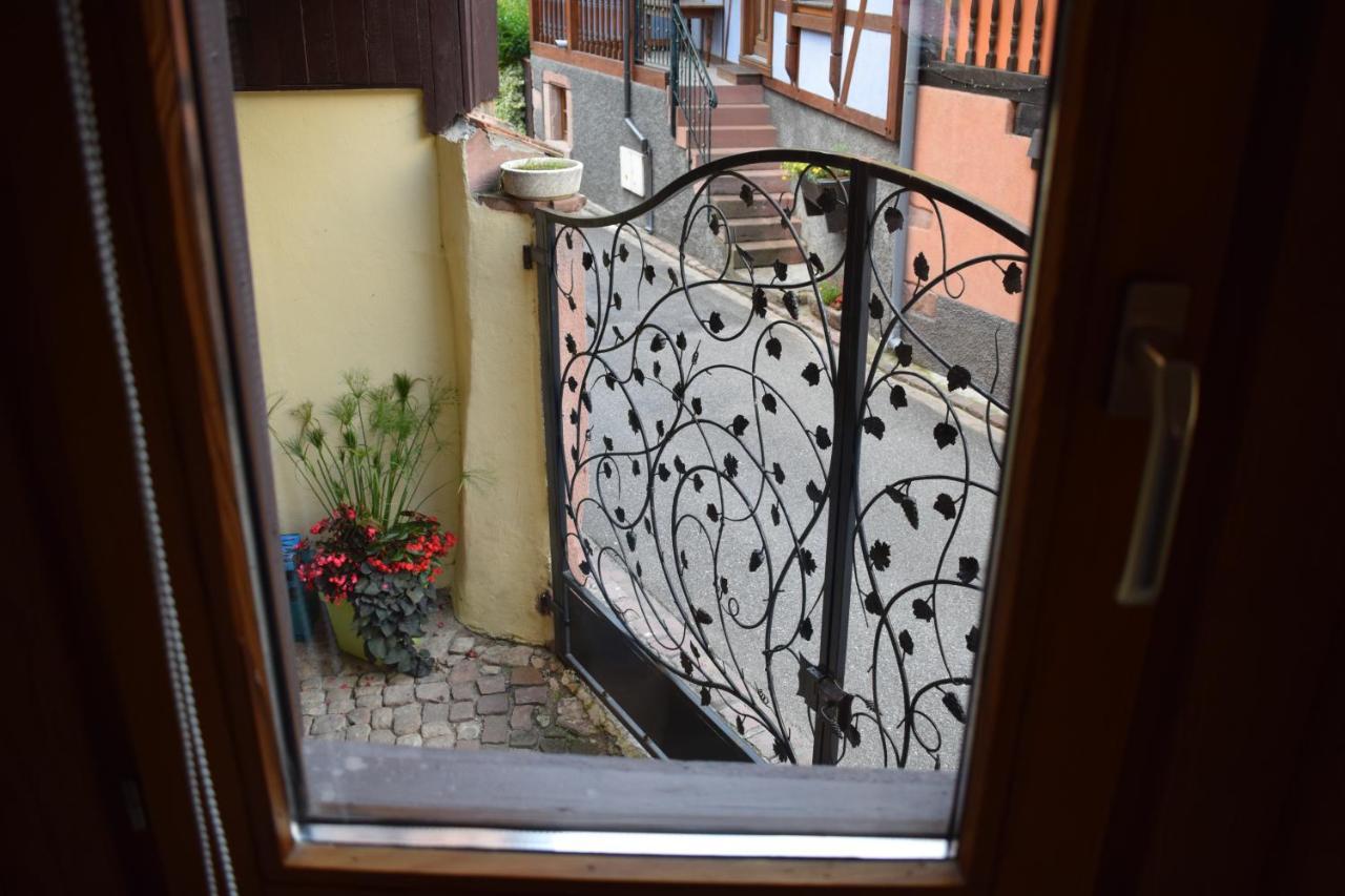 Gites Aux Fines Bulles D'Alsace Spa Privatif En Supplement Bergheim Exterior foto